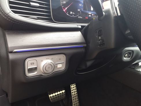 Certified 2024 Mercedes-Benz GLS 450 4MATIC image 26