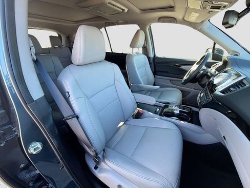 Used 2017 Honda Pilot Elite image 15