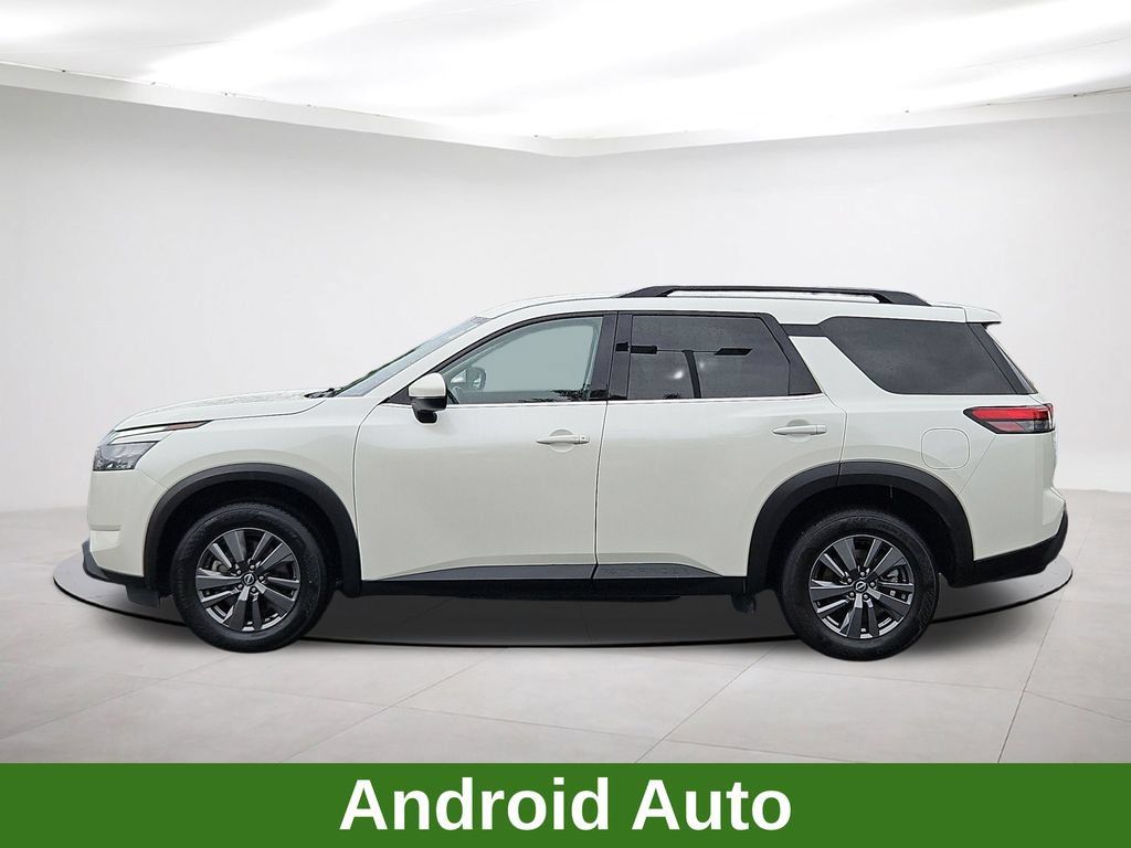 Used 2024 Nissan Pathfinder SV FWD image 4