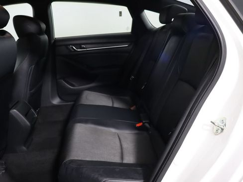Used 2018 Honda Accord Sport image 15