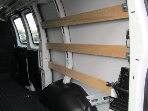 Used 2023 GMC Savana 2500 w/ Driver Convenience Package image 9