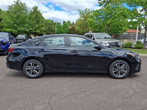 Used 2024 Kia Forte LXS FWD image 8