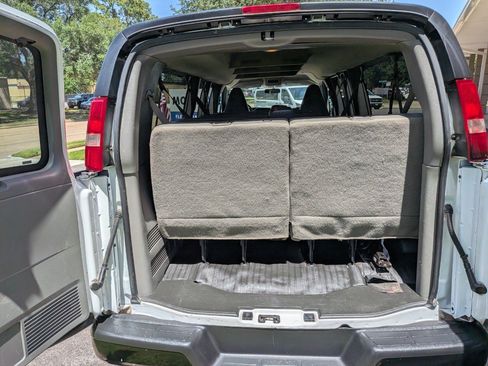 Used 2023 Chevrolet Express 3500 LS RWD image 22