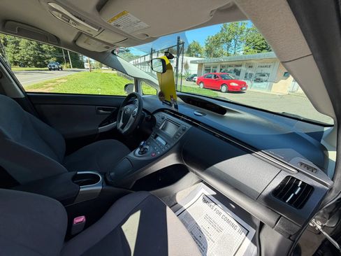 Used 2013 Toyota Prius Two FWD image 12