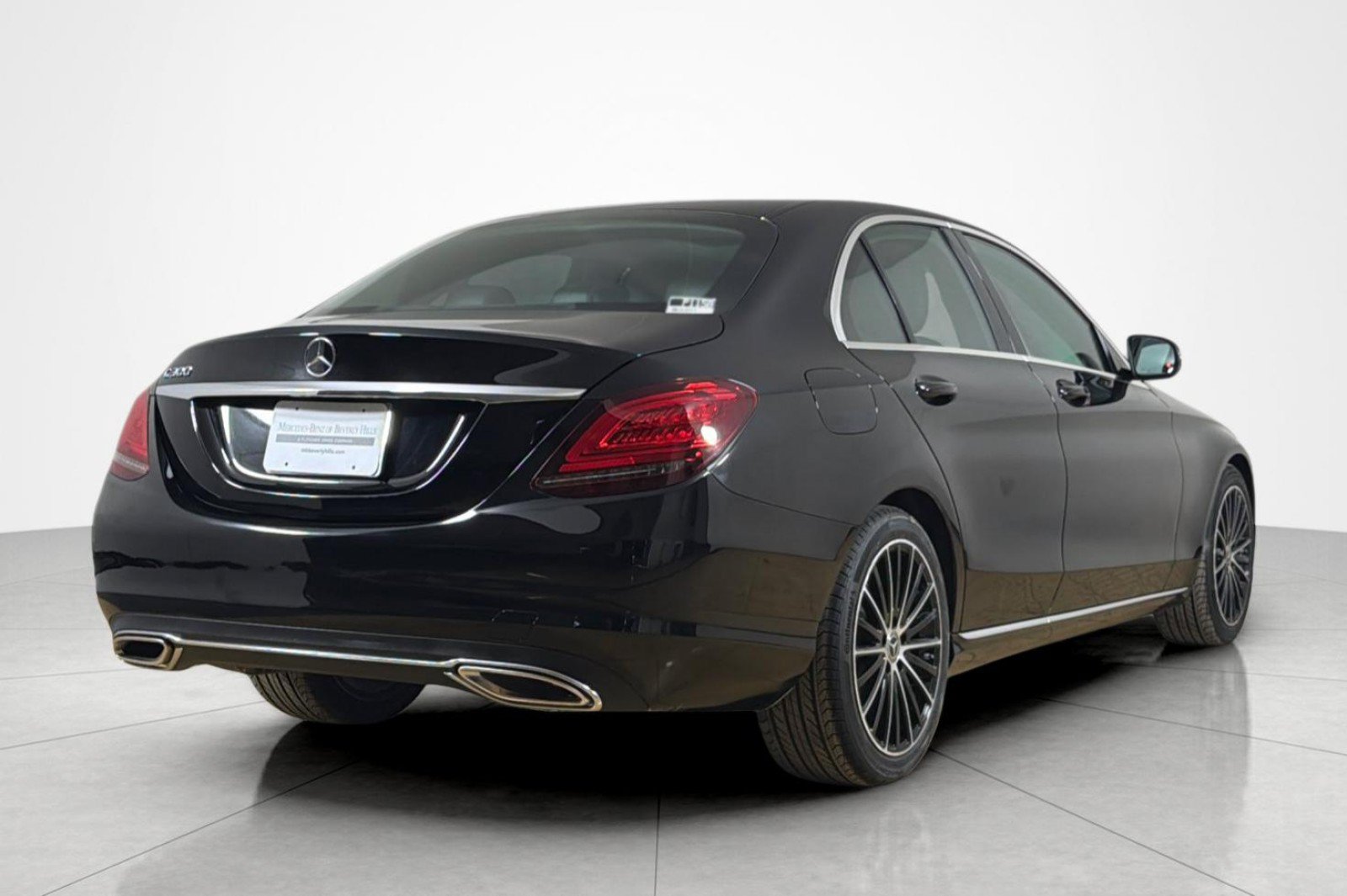 Used 2019 Mercedes-Benz C 300 Sedan image 5