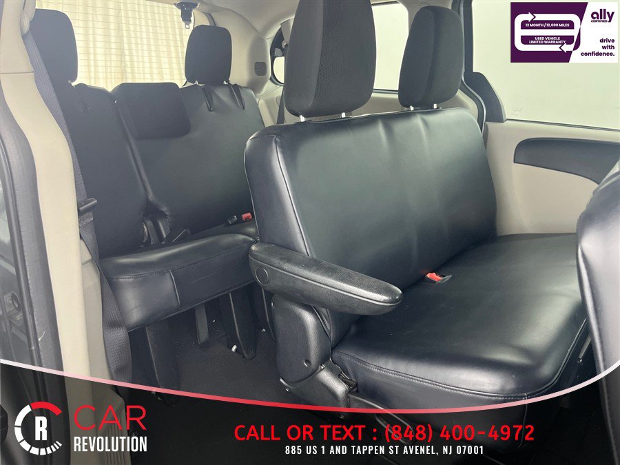 Used 2019 Dodge Grand Caravan SE FWD image 27