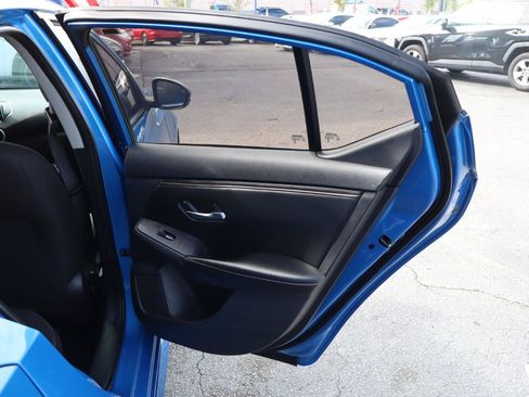 Used 2022 Nissan Sentra SR w/ Electronics Package FWD image 11