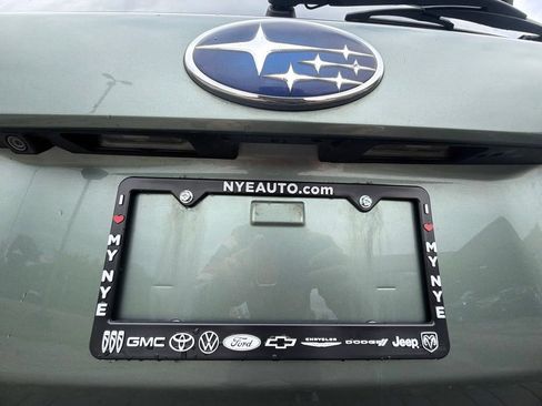 Used 2017 Subaru Forester 2.5i Premium w/ All-Weather Package AWD/4WD image 12