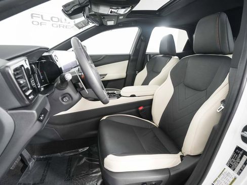 Used 2024 Lexus NX 350h 350h Luxury image 8