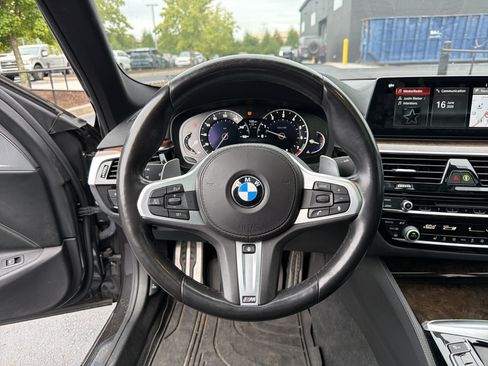 Used 2017 BMW 540i RWD image 18
