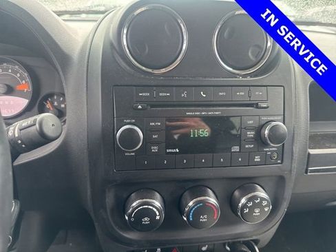 Used 2017 Jeep Patriot High Altitude FWD image 7