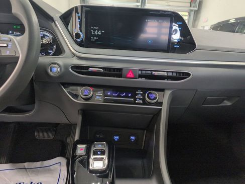 Certified 2023 Hyundai Sonata SEL FWD image 19