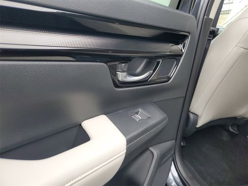 Certified 2025 Honda CR-V EX-L image 17