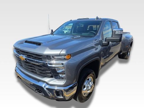 Used 2025 Chevrolet Silverado 3500 LT AWD/4WD image 1