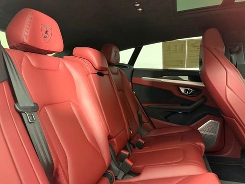Used 2019 Lamborghini Urus image 34