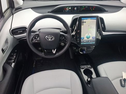Used 2021 Toyota Prius Prime LE image 12