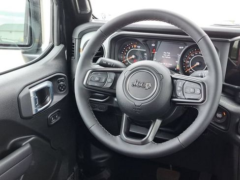 New 2026 Jeep Gladiator Sport AWD/4WD image 18