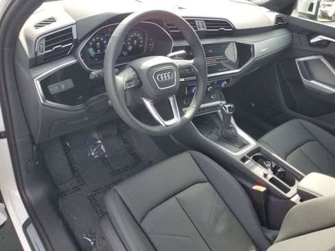 New 2025 Audi Q3 2.0T Premium image 18