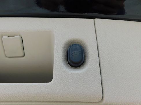 Used 2015 GMC Yukon XL Denali w/ Touring Package image 21