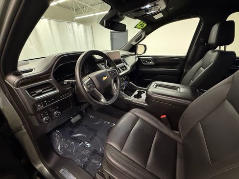 Used 2024 Chevrolet Suburban LT AWD/4WD image 11