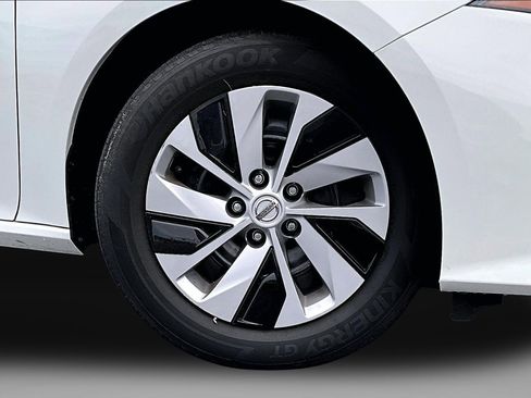Used 2022 Nissan Altima 2.5 S FWD image 9
