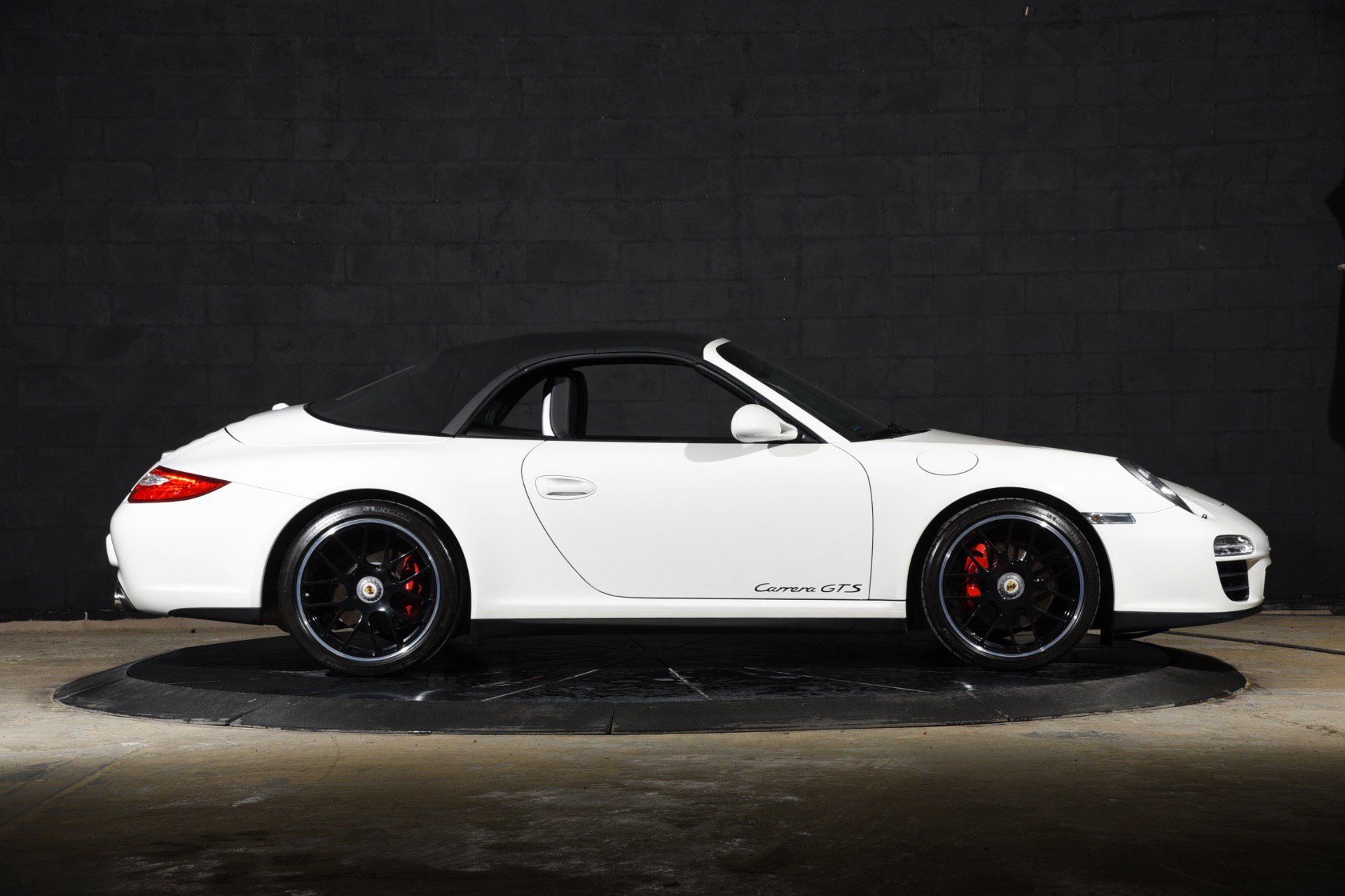 Used 2011 Porsche 911 Carrera GTS RWD image 27