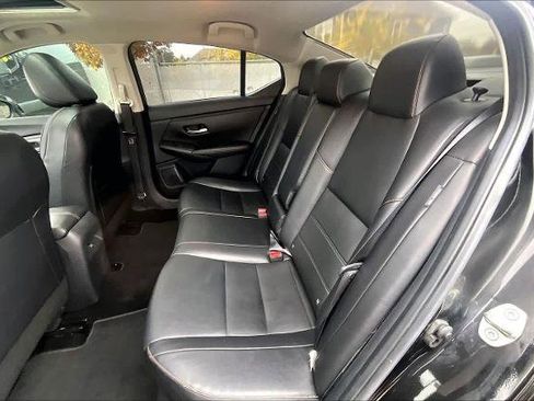 Certified 2022 Nissan Sentra SR w/ SR Premium Package image 18