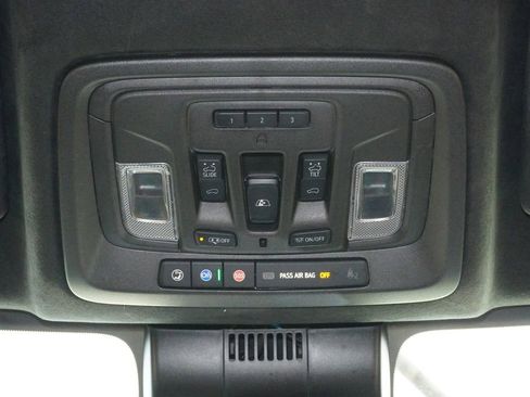 Used 2022 GMC Sierra 1500 Denali Ultimate AWD/4WD image 21