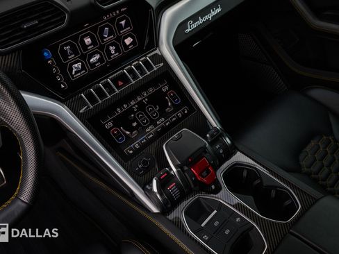 Used 2020 Lamborghini Urus image 27