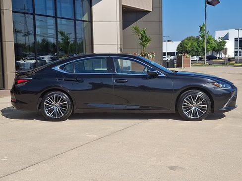 Certified 2024 Lexus ES 350 w/ Premium Package FWD image 7