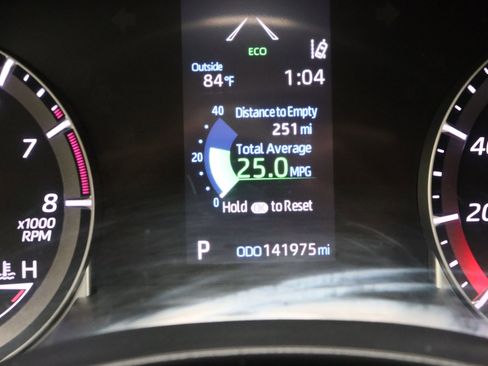 Used 2021 Toyota Highlander LE FWD image 42