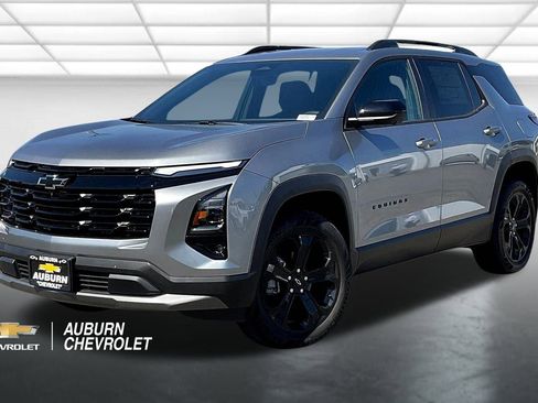 New 2026 Chevrolet Equinox LT w/ Convenience Package II image 2
