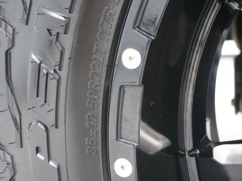 Used 2019 GMC Yukon SLE AWD/4WD image 27