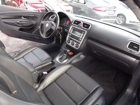 Used 2007 Volkswagen Eos 2.0T FWD image 18