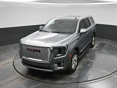 Used 2024 GMC Yukon Denali w/ Advanced Technology Package image 23