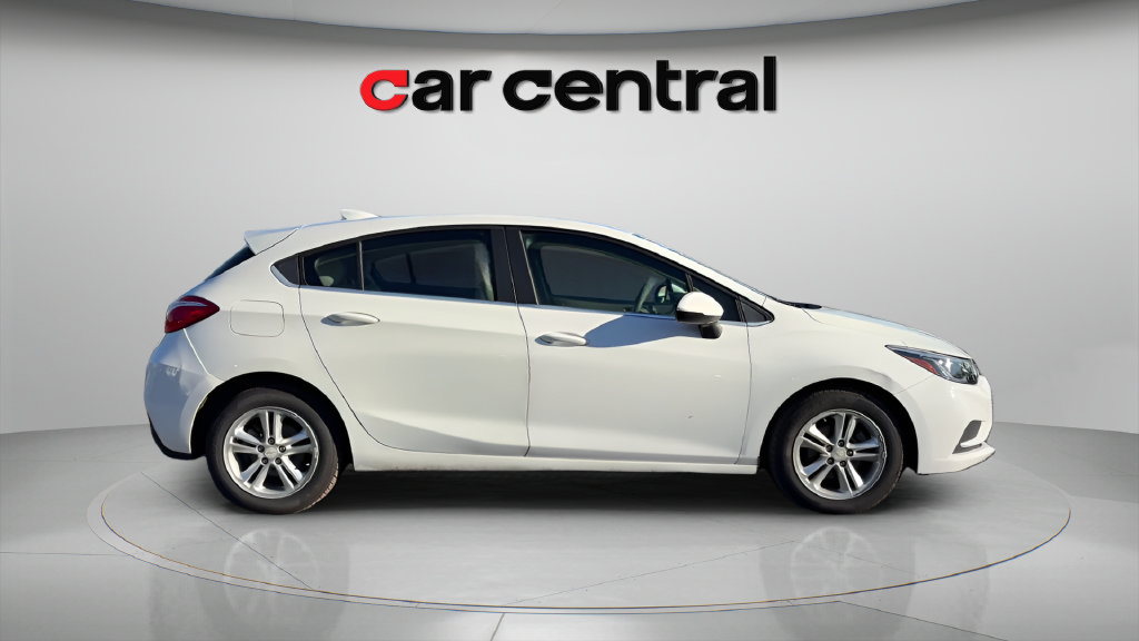 Used 2018 Chevrolet Cruze LT FWD image 6
