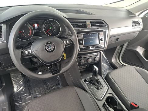 Used 2021 Volkswagen Tiguan S image 17