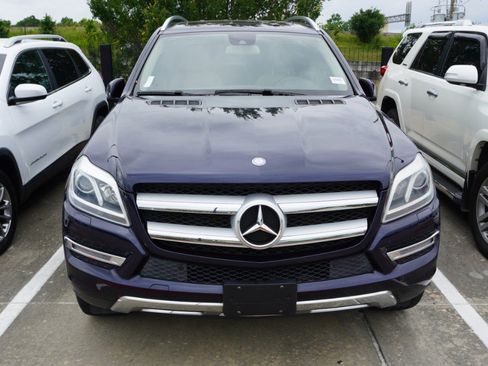 Used 2014 Mercedes-Benz GL 450 4MATIC image 2