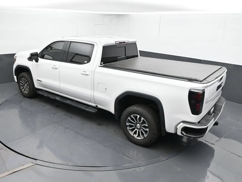 Used 2019 GMC Sierra 1500 AT4 w/ Off Road Performance Package AWD/4WD image 18