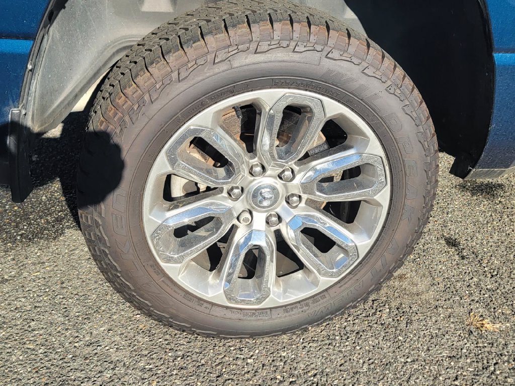 Used 2023 RAM 1500 Laramie AWD/4WD image 9