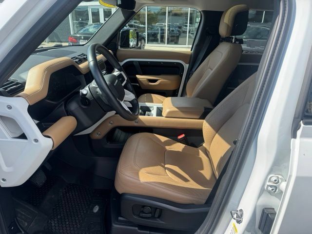 Used 2025 Land Rover Defender 110 S AWD/4WD image 17