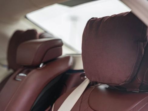 Used 2018 Mercedes-Benz S 560 4MATIC Sedan image 34