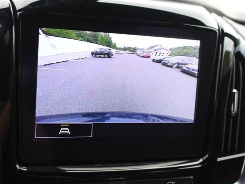 Used 2022 Chevrolet Traverse LT AWD/4WD image 15
