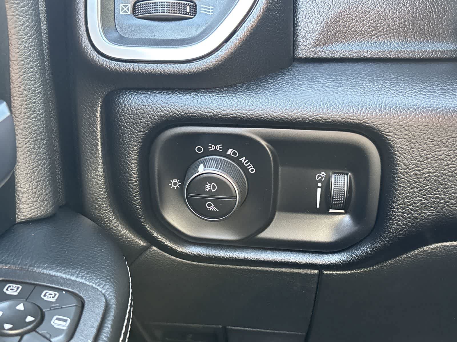 Certified 2026 RAM 2500 Big Horn AWD/4WD image 16
