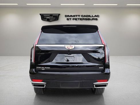 Used 2024 Cadillac Escalade Premium Luxury w/ Performance Package image 4