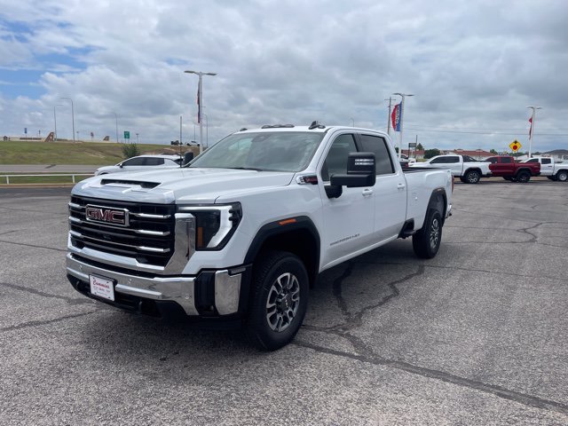 Used 2025 GMC Sierra 2500 SLE w/ Max Trailering Package AWD/4WD image 1