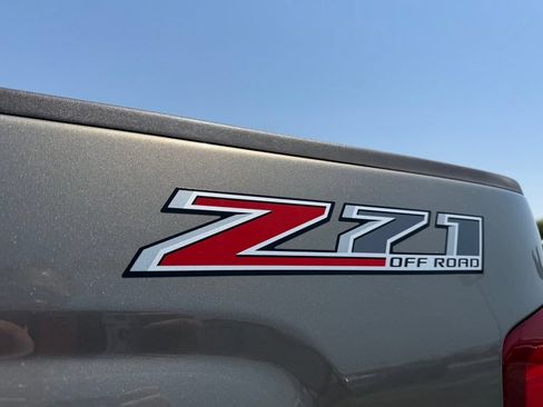 Used 2017 Chevrolet Silverado 1500 LTZ Z71 w/ LTZ Plus Package AWD/4WD image 21
