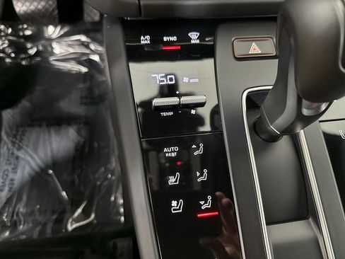 Certified 2024 Porsche Macan GTS AWD/4WD image 30