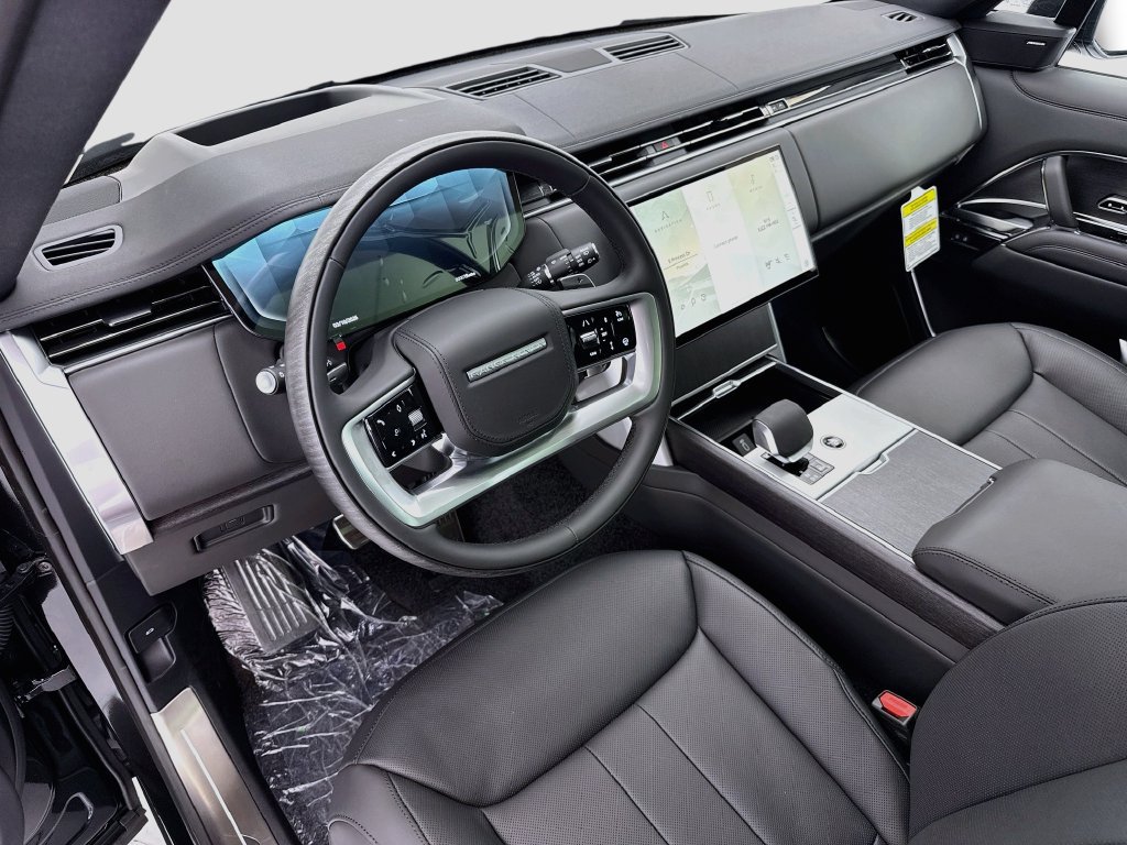 New 2026 Land Rover Range Rover Long Wheelbase SE AWD/4WD image 9