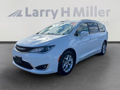 Used 2019 Chrysler Pacifica Touring-L Plus w/ Advanced Safetytec Group